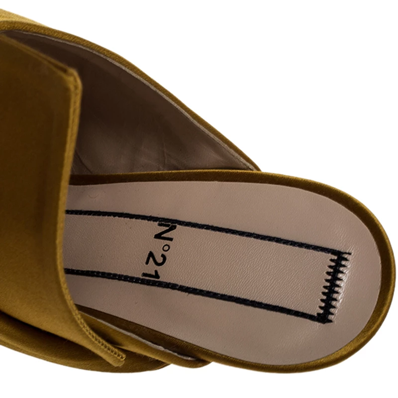 N21 N°21 Mustard Yellow Satin Ronny Pleated Mules Size 39 Women Sandals N21 N°21 Mustard Yellow Satin Ronny Pleated Mules Size 39 Women Sandals -N21shop luxury women n21 new shoes p250144 006