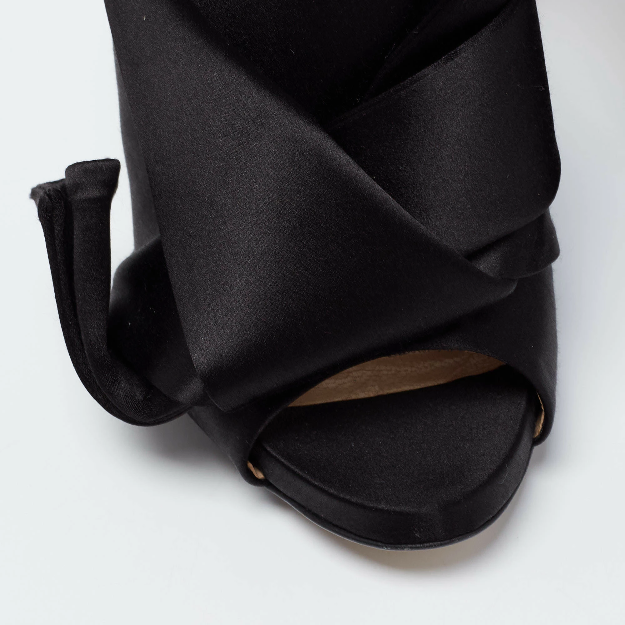 N21 Nº21 Black Satin Raso Knot Peep-Toe Mules Size 36.5 Women Sandals N21 Nº21 Black Satin Raso Knot Peep-Toe Mules Size 36.5 Women Sandals -N21shop luxury women n21 new shoes p684059 005