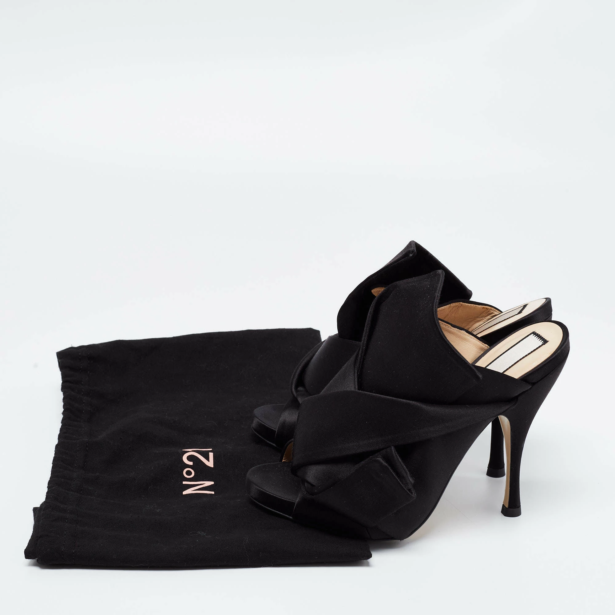 N21 Nº21 Black Satin Raso Knot Peep-Toe Mules Size 36.5 Women Sandals N21 Nº21 Black Satin Raso Knot Peep-Toe Mules Size 36.5 Women Sandals -N21shop luxury women n21 new shoes p684059 009