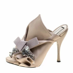 N21 N°21 Blush Pink Satin Ronny Pleated Crystal Embellished Mules Size 41 Women Sandals 3 N21 N°21 Blush Pink Satin Ronny Pleated Crystal Embellished Mules Size 41 Women Sandals -N21shop luxury women n21 used shoes p144506 002