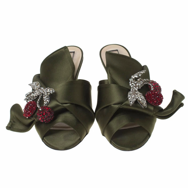N21 Green Satin Crystal Star Embellished Knot Mules Size 38 Women Sandals N21 Green Satin Crystal Star Embellished Knot Mules Size 38 Women Sandals -N21shop luxury women n21 used shoes p233358 004