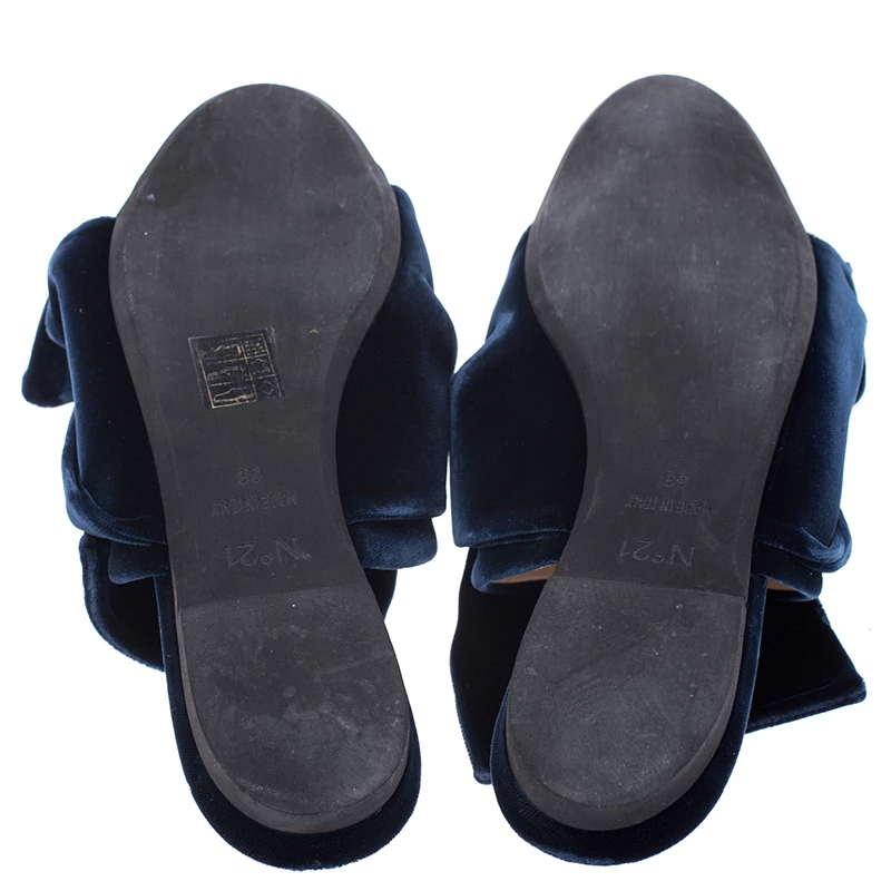 N21 Dark Blue Velvet Knot Flat Mules Size 38 Women Flats N21 Dark Blue Velvet Knot Flat Mules Size 38 Women Flats -N21shop luxury women n21 used shoes p242952 001