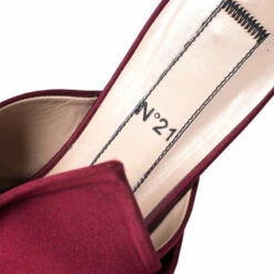 N21 Burgundy Satin Knot Mules Slide Size 39 Women Sandals 8 N21 Burgundy Satin Knot Mules Slide Size 39 Women Sandals -N21shop luxury women n21 used shoes p249957 002