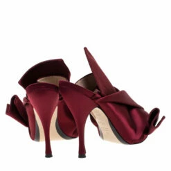 N21 N°21 Burgundy Satin Ronny Pleated Mules Size 37 Women Sandals 6 N21 N°21 Burgundy Satin Ronny Pleated Mules Size 37 Women Sandals -N21shop luxury women n21 used shoes p273701 002