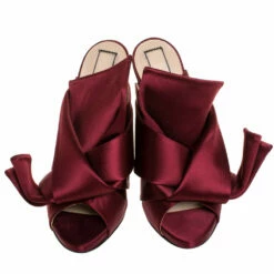 N21 N°21 Burgundy Satin Ronny Pleated Mules Size 37 Women Sandals 4 N21 N°21 Burgundy Satin Ronny Pleated Mules Size 37 Women Sandals -N21shop luxury women n21 used shoes p273701 003