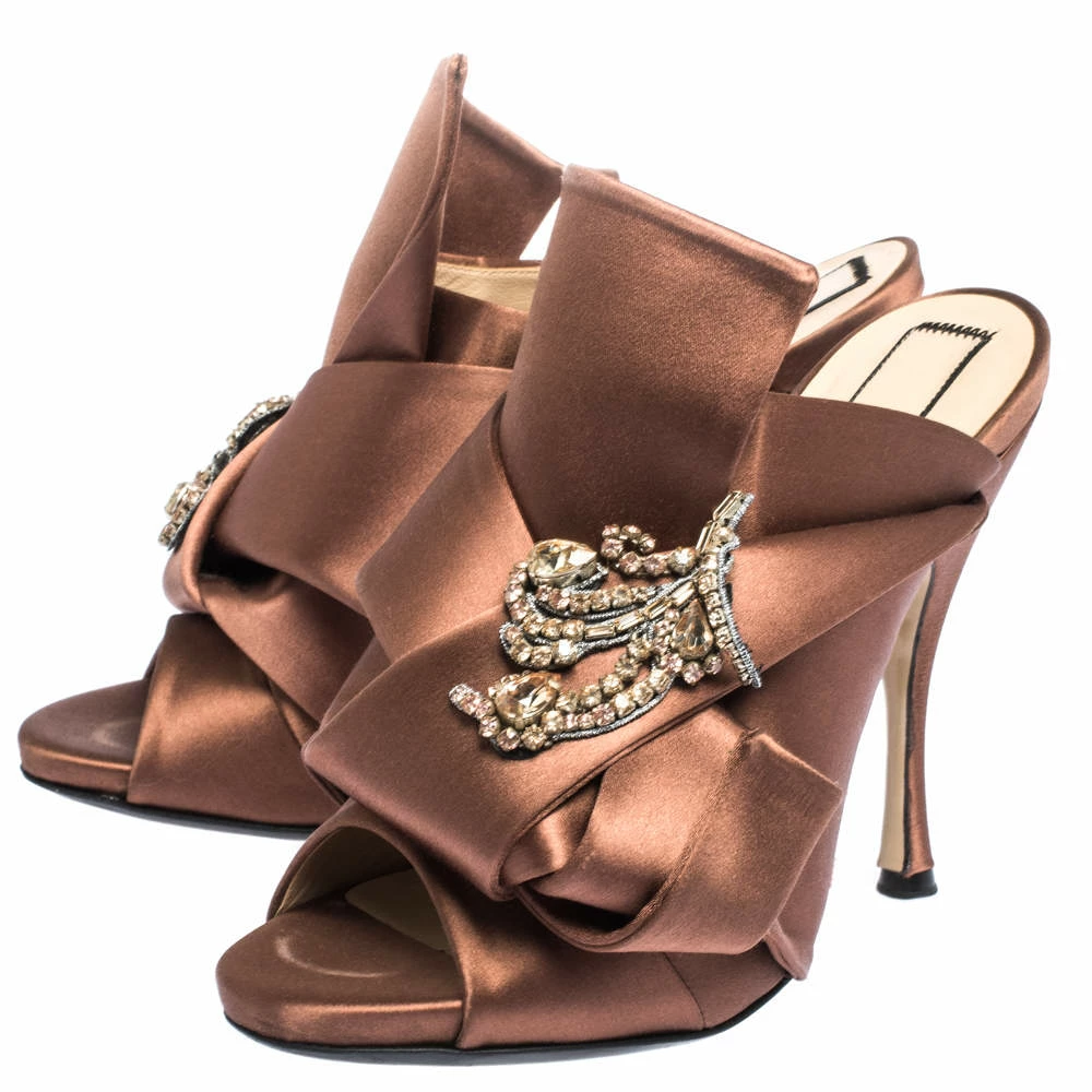 N21 Brown Embellished Satin Knot Mules Sandals Size 38 Women N21 Brown Embellished Satin Knot Mules Sandals Size 38 Women -N21shop luxury women n21 used shoes p291113 007