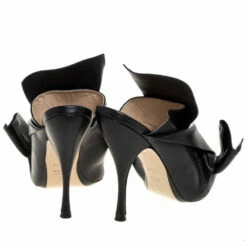 N21 N°21 Black Leather Ronny Pleated Mules Size 38 Women Sandals -N21shop luxury women n21 used shoes p322787 002