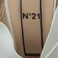 N21 N°21 White Leather Ronny Pleated Mules Size 38 Women Sandals 8 N21 N°21 White Leather Ronny Pleated Mules Size 38 Women Sandals -N21shop luxury women n21 used shoes p333838 002