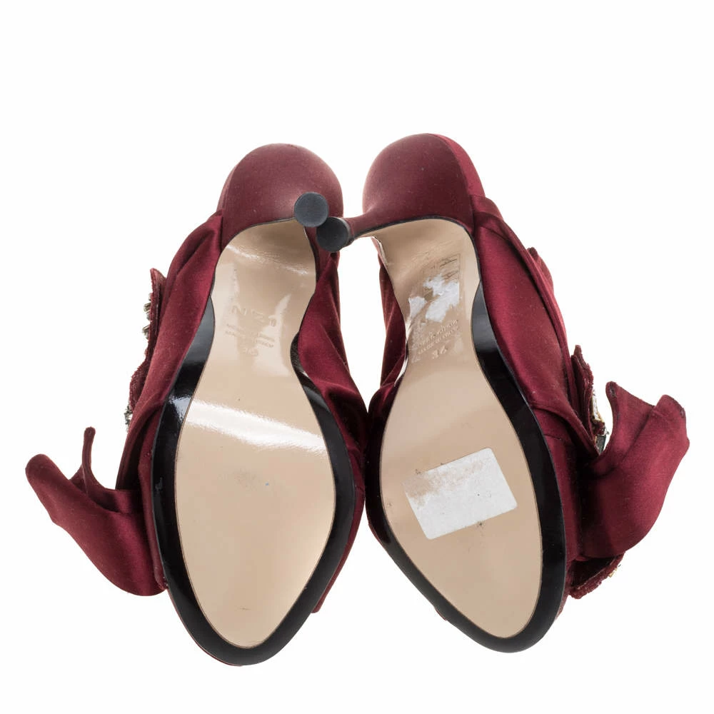 N21 Maroon Embellished Satin Knot Mules Sandals Size 36 Women N21 Maroon Embellished Satin Knot Mules Sandals Size 36 Women -N21shop luxury women n21 used shoes p350849 001