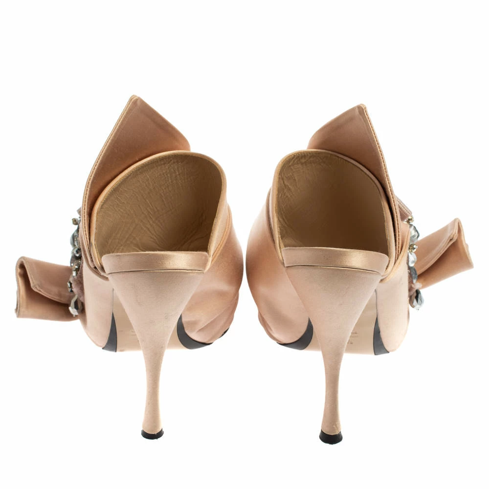 N21 N°21 Beige Satin Embellished Knot Mule Sandals Size 39.5 Women N21 N°21 Beige Satin Embellished Knot Mule Sandals Size 39.5 Women -N21shop luxury women n21 used shoes p366866 006