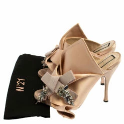 N21 N°21 Beige Satin Embellished Knot Mule Sandals Size 39.5 Women 9 N21 N°21 Beige Satin Embellished Knot Mule Sandals Size 39.5 Women -N21shop luxury women n21 used shoes p366866 007