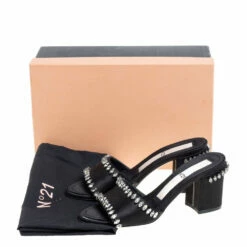 N21 Nº21 Black Satin Crystal Embellished Slide Sandals Size 37 Women 9 N21 Nº21 Black Satin Crystal Embellished Slide Sandals Size 37 Women -N21shop luxury women n21 used shoes p370932 009