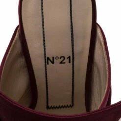 N21 N°21 Burgundy Satin Ronny Pleated Mules Size 36 Women Sandals 9 N21 N°21 Burgundy Satin Ronny Pleated Mules Size 36 Women Sandals -N21shop luxury women n21 used shoes p398524 005
