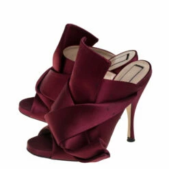 N21 N°21 Burgundy Satin Ronny Pleated Mules Size 36 Women Sandals 5 N21 N°21 Burgundy Satin Ronny Pleated Mules Size 36 Women Sandals -N21shop luxury women n21 used shoes p398524 007