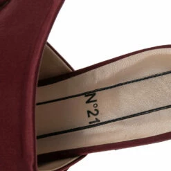 N21 Burgundy Satin Raso Knot Peep Toe Mules Size 37 Women Sandals 8 N21 Burgundy Satin Raso Knot Peep Toe Mules Size 37 Women Sandals -N21shop luxury women n21 used shoes p505982 002