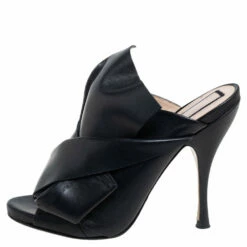 N21 N°21 Burgundy Black Leather Ronny Pleated Mules Size 37 Women Sandals 3 N21 N°21 Burgundy Black Leather Ronny Pleated Mules Size 37 Women Sandals -N21shop luxury women n21 used shoes p552337 004