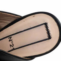 N21 N°21 Burgundy Black Leather Ronny Pleated Mules Size 37 Women Sandals 8 N21 N°21 Burgundy Black Leather Ronny Pleated Mules Size 37 Women Sandals -N21shop luxury women n21 used shoes p552337 005