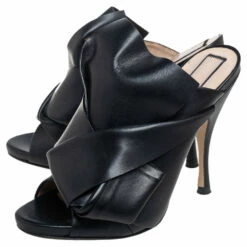 N21 N°21 Burgundy Black Leather Ronny Pleated Mules Size 37 Women Sandals 5 N21 N°21 Burgundy Black Leather Ronny Pleated Mules Size 37 Women Sandals -N21shop luxury women n21 used shoes p552337 006