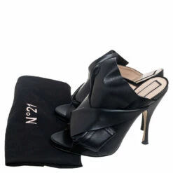 N21 N°21 Burgundy Black Leather Ronny Pleated Mules Size 37 Women Sandals 9 N21 N°21 Burgundy Black Leather Ronny Pleated Mules Size 37 Women Sandals -N21shop luxury women n21 used shoes p552337 009