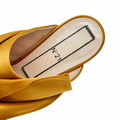 N21 N°21 Mustard Satin Ronny Pleated Mules Size 41 Women Sandals 8 N21 N°21 Mustard Satin Ronny Pleated Mules Size 41 Women Sandals -N21shop luxury women n21 used shoes p582315 003