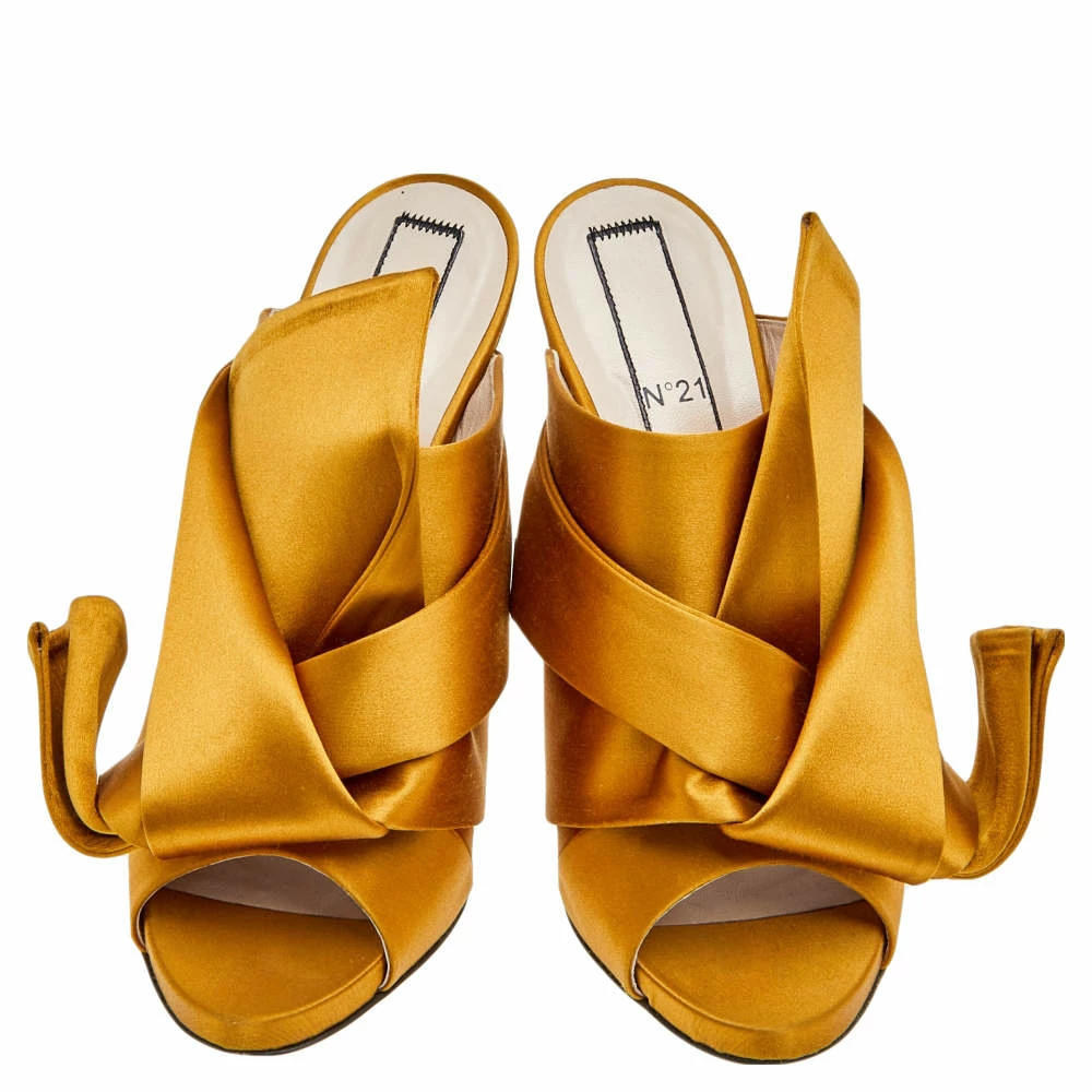 N21 N°21 Mustard Satin Ronny Pleated Mules Size 41 Women Sandals N21 N°21 Mustard Satin Ronny Pleated Mules Size 41 Women Sandals -N21shop luxury women n21 used shoes p582315 004