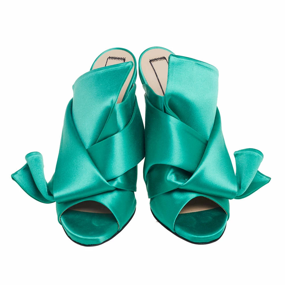 N21 Nº21 Emerald Green Satin Raso Knot Peep-Toe Mules Size 38.5 Women Sandals N21 Nº21 Emerald Green Satin Raso Knot Peep-Toe Mules Size 38.5 Women Sandals -N21shop luxury women n21 used shoes p586070 006