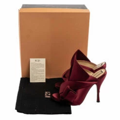 N21 N°21 Burgundy Satin Ronny Pleated Slide Sandals Size 37 Women 10 N21 N°21 Burgundy Satin Ronny Pleated Slide Sandals Size 37 Women -N21shop luxury women n21 used shoes p615137 009