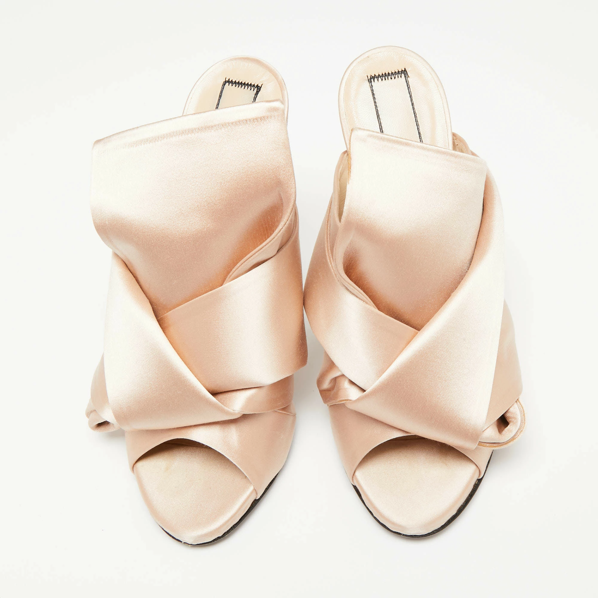 N21 Nº21 Beige Satin Raso Knot Peep-Toe Mules Size 40 Women Sandals N21 Nº21 Beige Satin Raso Knot Peep-Toe Mules Size 40 Women Sandals -N21shop luxury women n21 used shoes p641205 008
