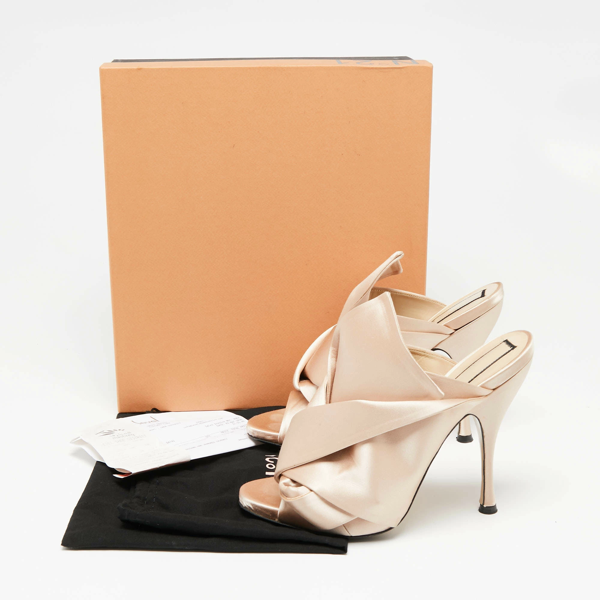 N21 Nº21 Beige Satin Raso Knot Peep-Toe Mules Size 40 Women Sandals N21 Nº21 Beige Satin Raso Knot Peep-Toe Mules Size 40 Women Sandals -N21shop luxury women n21 used shoes p641205 011
