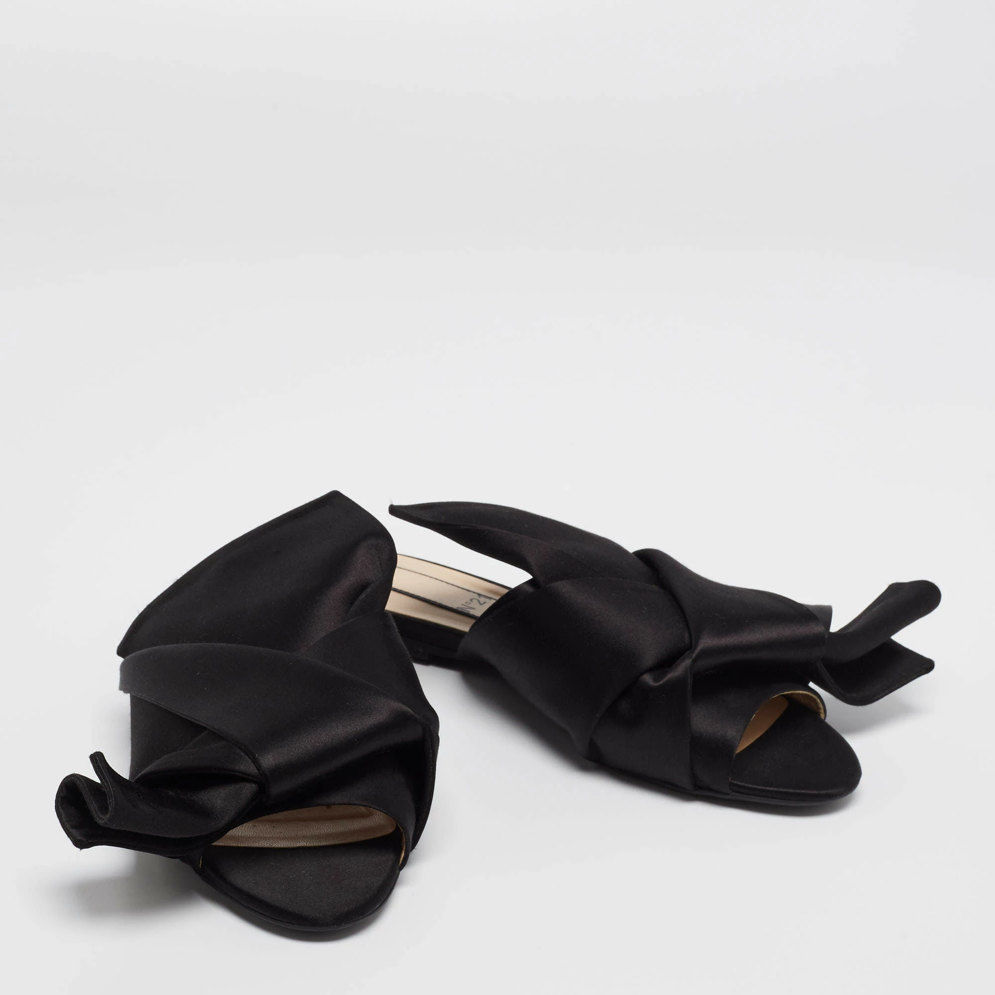 N21 Black Satin Knot Flat Mules Size 38 Women Flats N21 Black Satin Knot Flat Mules Size 38 Women Flats -N21shop luxury women n21 used shoes p643419 004