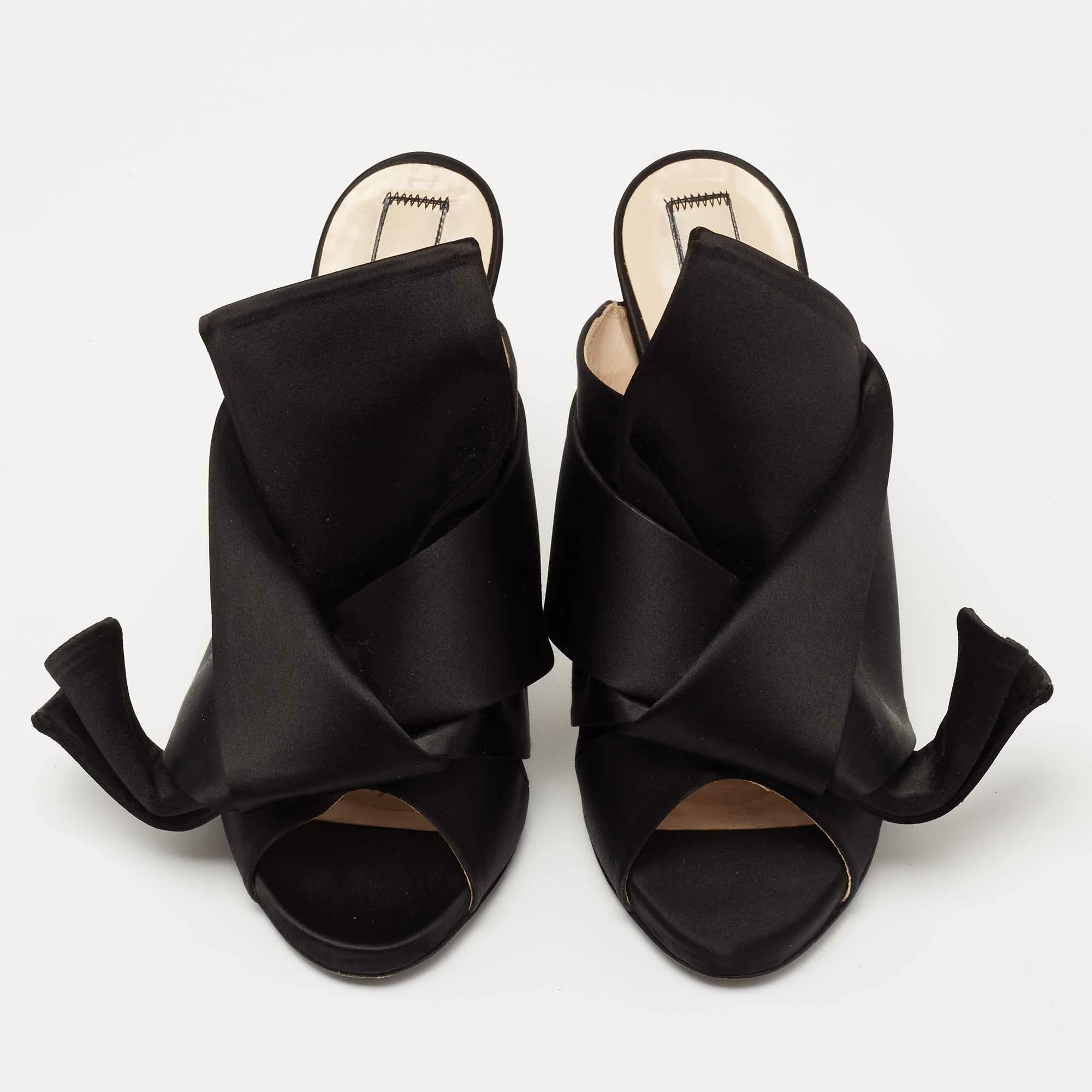 N21 N°21 Black Satin Ronny Pleated Mules Size 37 Women Sandals N21 N°21 Black Satin Ronny Pleated Mules Size 37 Women Sandals -N21shop luxury women n21 used shoes p649119 005