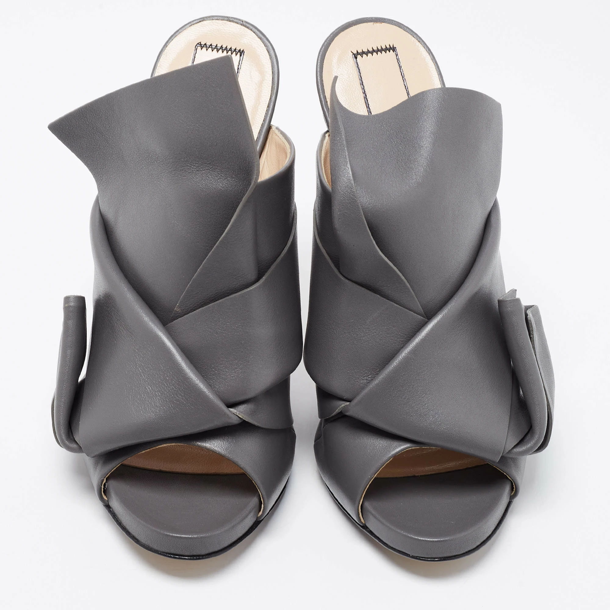 N21 N°21 Grey Leather Ronny Pleated Mules Size 38 Women Sandals N21 N°21 Grey Leather Ronny Pleated Mules Size 38 Women Sandals -N21shop luxury women n21 used shoes p658173 006