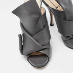 N21 N°21 Grey Leather Ronny Pleated Mules Size 38 Women Sandals 8 N21 N°21 Grey Leather Ronny Pleated Mules Size 38 Women Sandals -N21shop luxury women n21 used shoes p658173 009