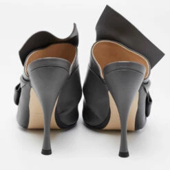 N21 N°21 Grey Leather Ronny Pleated Mules Size 38 Women Sandals 6 N21 N°21 Grey Leather Ronny Pleated Mules Size 38 Women Sandals -N21shop luxury women n21 used shoes p658173 010