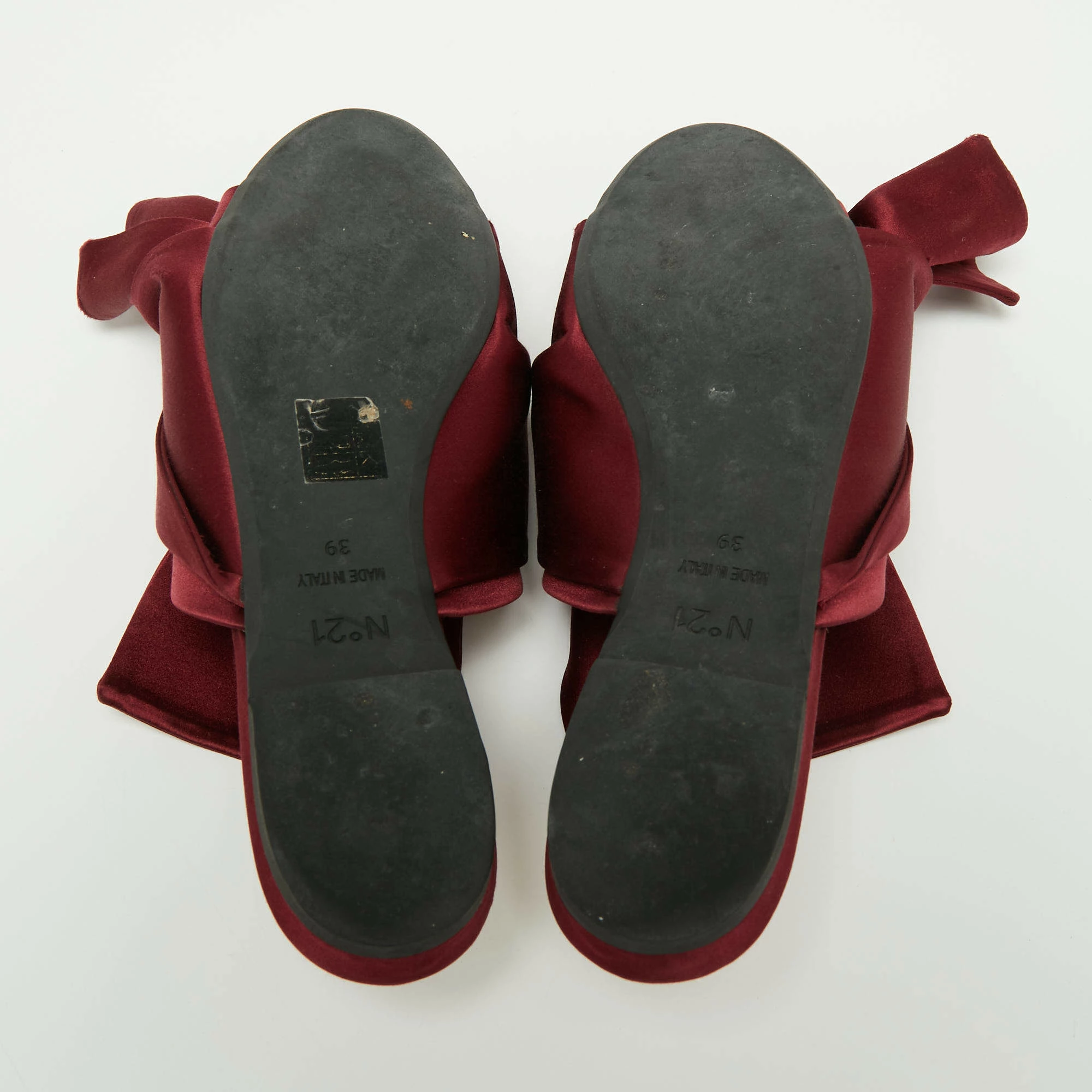 N21 Nº21 Burgundy Satin Knot Flat Mules Size 39 Women Flats N21 Nº21 Burgundy Satin Knot Flat Mules Size 39 Women Flats -N21shop luxury women n21 used shoes p659532 004