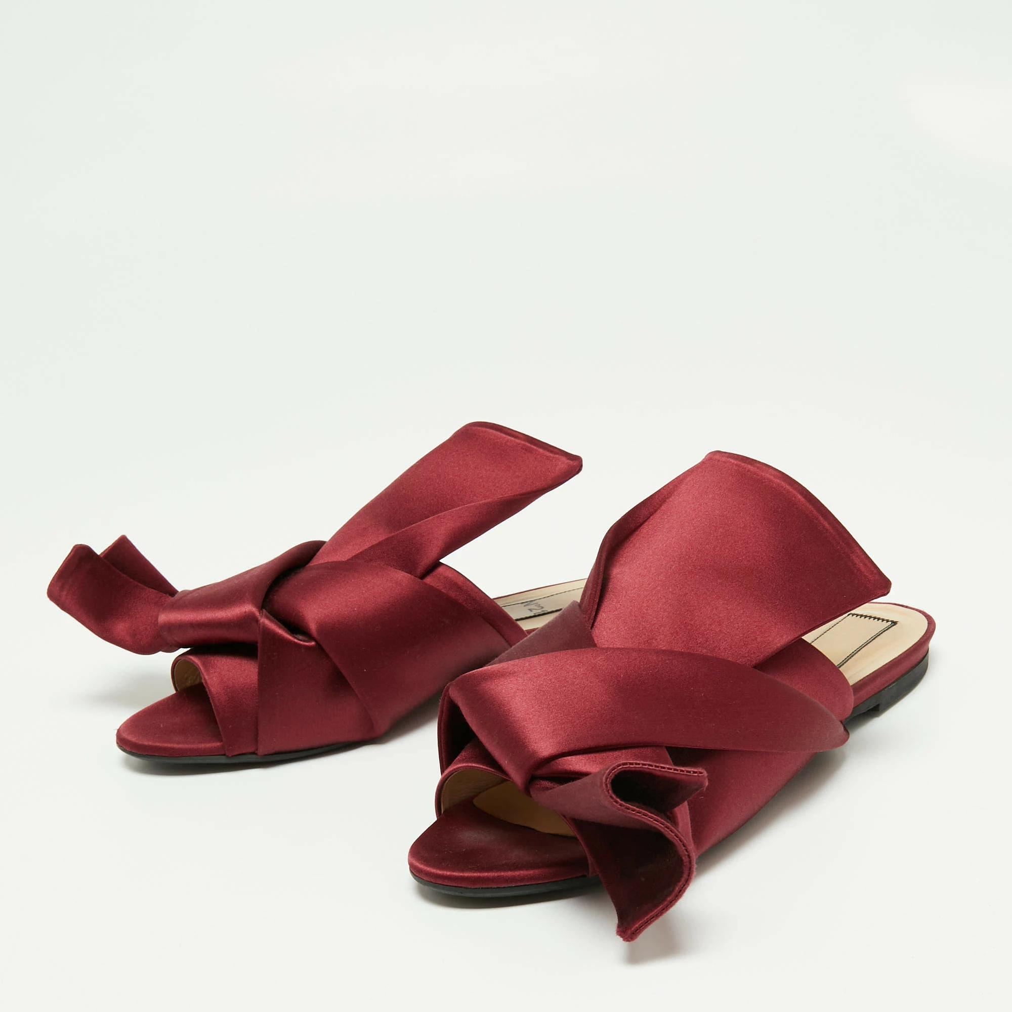 N21 Nº21 Burgundy Satin Knot Flat Mules Size 39 Women Flats N21 Nº21 Burgundy Satin Knot Flat Mules Size 39 Women Flats -N21shop luxury women n21 used shoes p659532 010