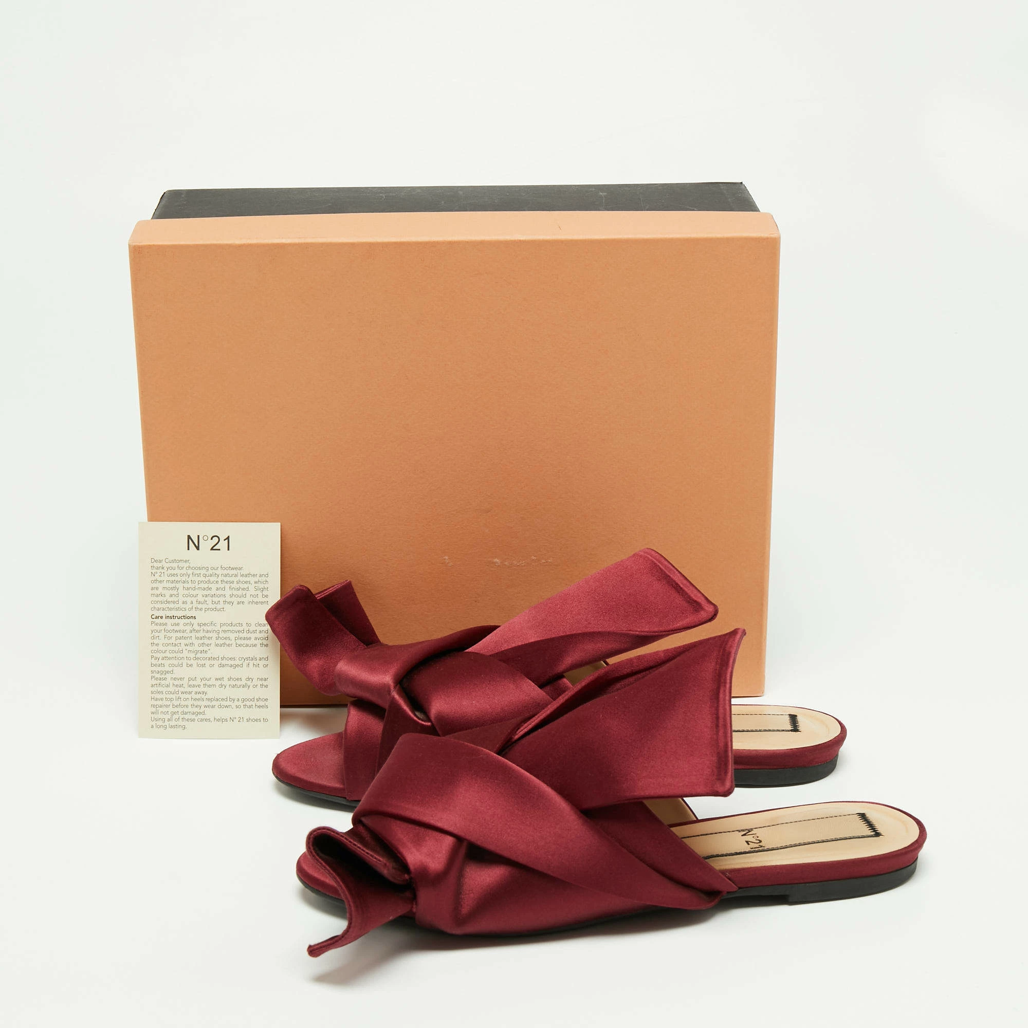 N21 Nº21 Burgundy Satin Knot Flat Mules Size 39 Women Flats N21 Nº21 Burgundy Satin Knot Flat Mules Size 39 Women Flats -N21shop luxury women n21 used shoes p659532 011