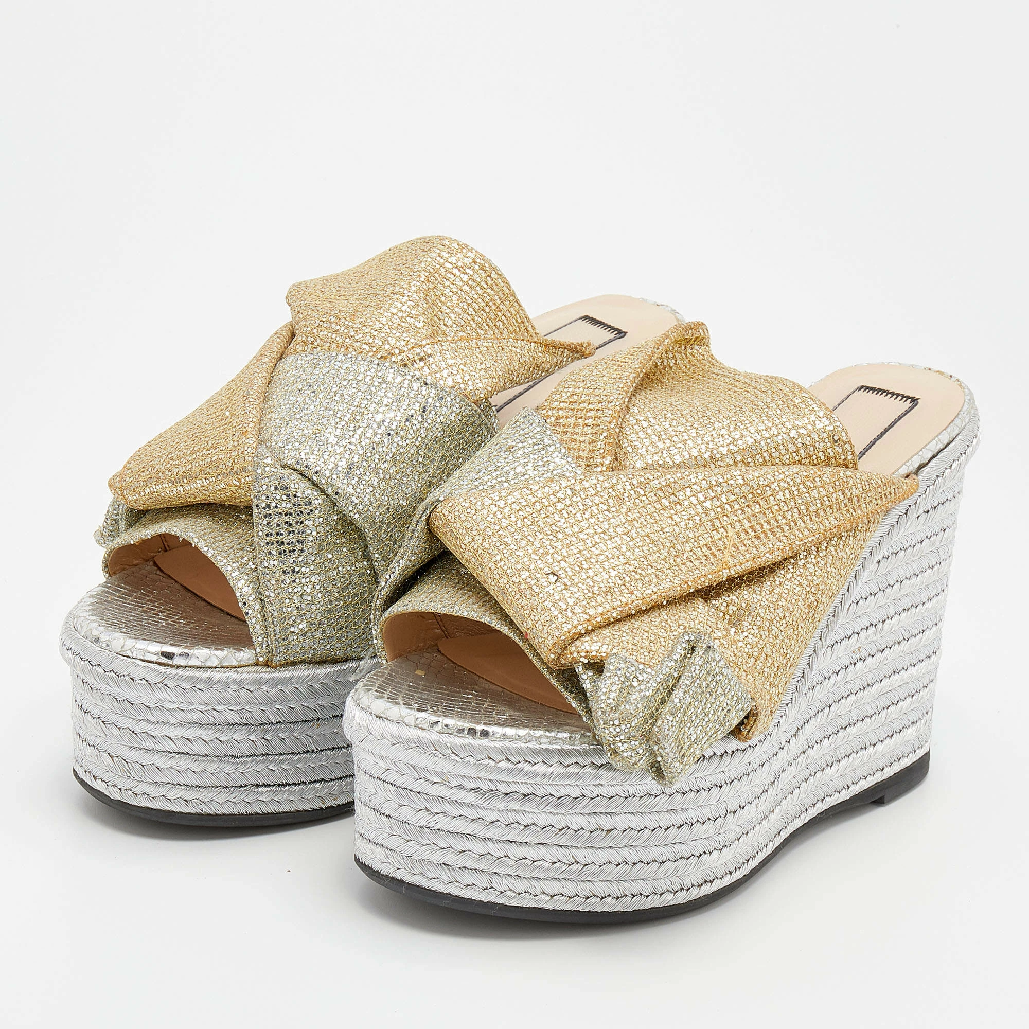 N21 Silver/Gold Glitter Fabric Raso Knot Espadrille Platform Wedge Sandals Size 35.5 Women N21 Silver/Gold Glitter Fabric Raso Knot Espadrille Platform Wedge Sandals Size 35.5 Women -N21shop luxury women n21 used shoes p663833 003