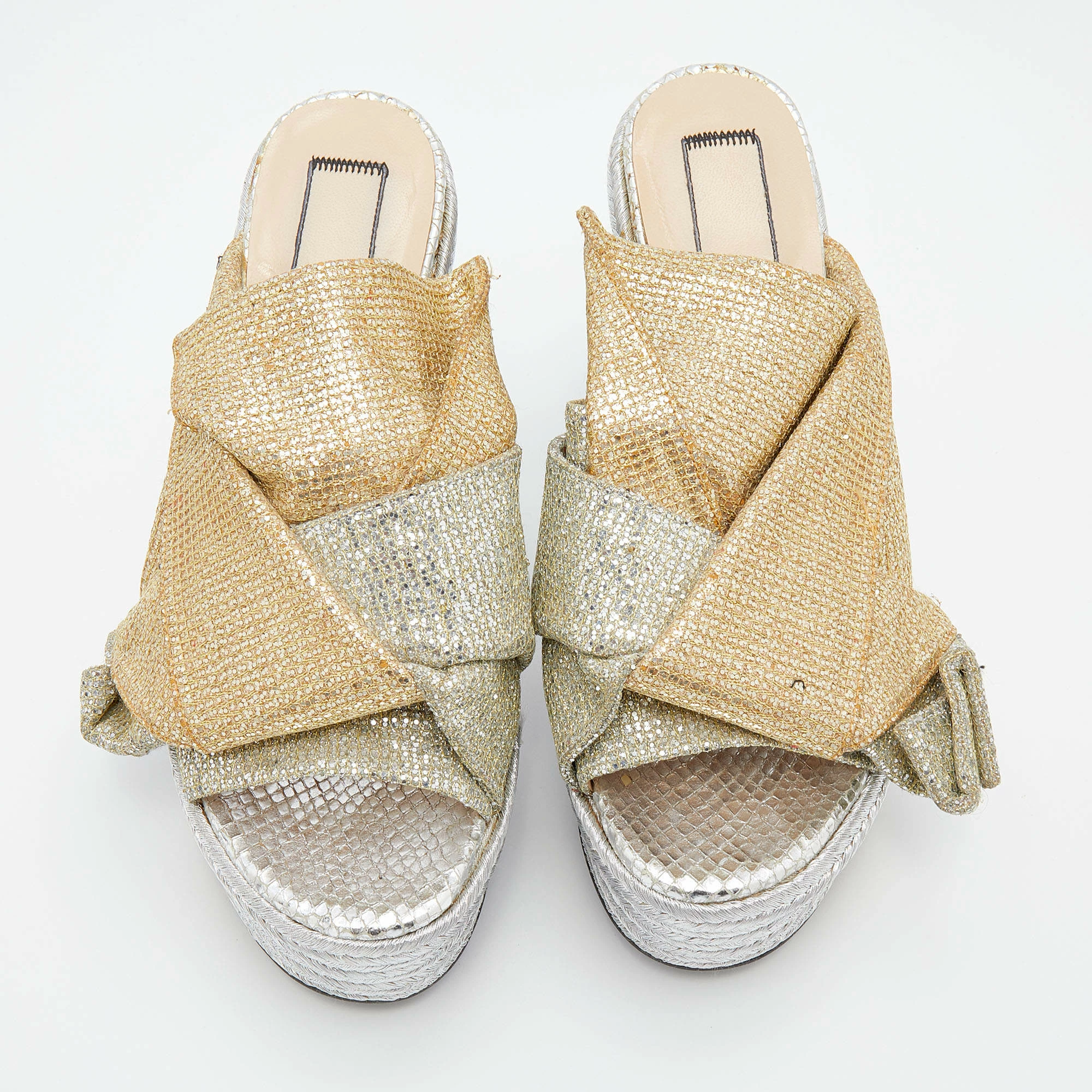 N21 Silver/Gold Glitter Fabric Raso Knot Espadrille Platform Wedge Sandals Size 35.5 Women N21 Silver/Gold Glitter Fabric Raso Knot Espadrille Platform Wedge Sandals Size 35.5 Women -N21shop luxury women n21 used shoes p663833 004