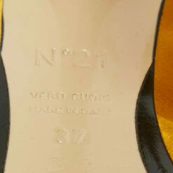 N21 N°21 Mustard Pleated Satin Ronny Mules Size 37 Women Sandals 9 N21 N°21 Mustard Pleated Satin Ronny Mules Size 37 Women Sandals -N21shop luxury women n21 used shoes p670415 004