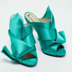 N21 Nº21 Emerald Green Satin Raso Knot Mules Size 39 Women Sandals 14 N21 Nº21 Emerald Green Satin Raso Knot Mules Size 39 Women Sandals -N21shop luxury women n21 used shoes p671133 005