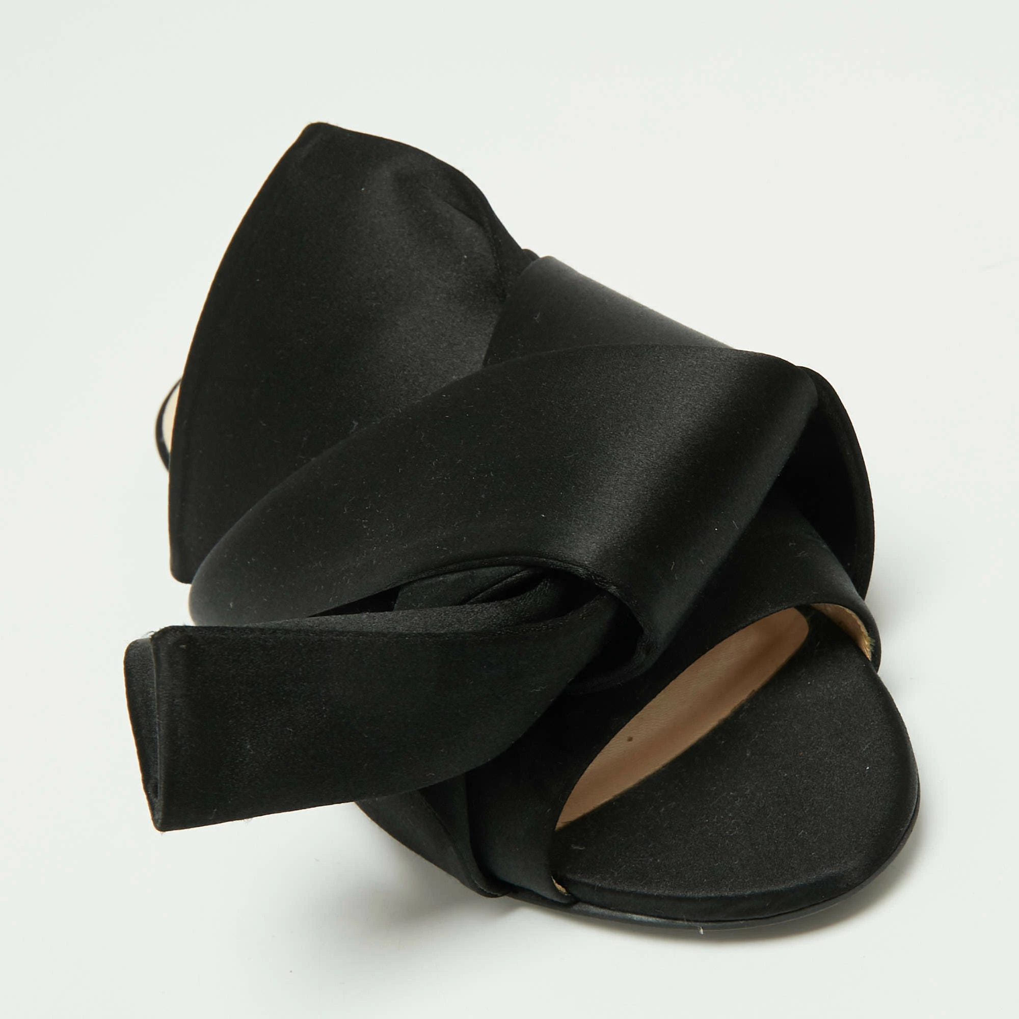 N21 Nº21 Black Satin Knot Flat Mules Size 40 Women Sandals N21 Nº21 Black Satin Knot Flat Mules Size 40 Women Sandals -N21shop luxury women n21 used shoes p673286 005