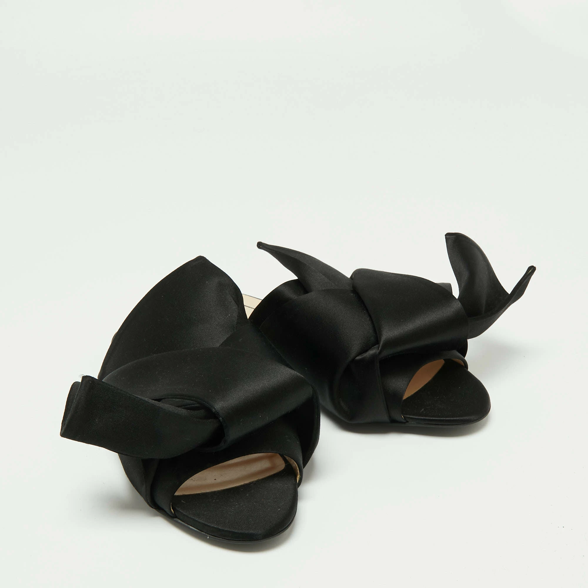 N21 Nº21 Black Satin Knot Flat Mules Size 40 Women Sandals N21 Nº21 Black Satin Knot Flat Mules Size 40 Women Sandals -N21shop luxury women n21 used shoes p673286 006