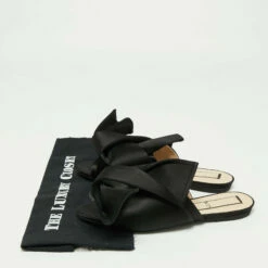 N21 Nº21 Black Satin Knot Flat Mules Size 40 Women Sandals 10 N21 Nº21 Black Satin Knot Flat Mules Size 40 Women Sandals -N21shop luxury women n21 used shoes p673286 010