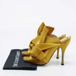 N21 N°21 Yellow Satin Ronny Pleated Slide Sandals Size 38 Women 10 N21 N°21 Yellow Satin Ronny Pleated Slide Sandals Size 38 Women -N21shop luxury women n21 used shoes p681216 001