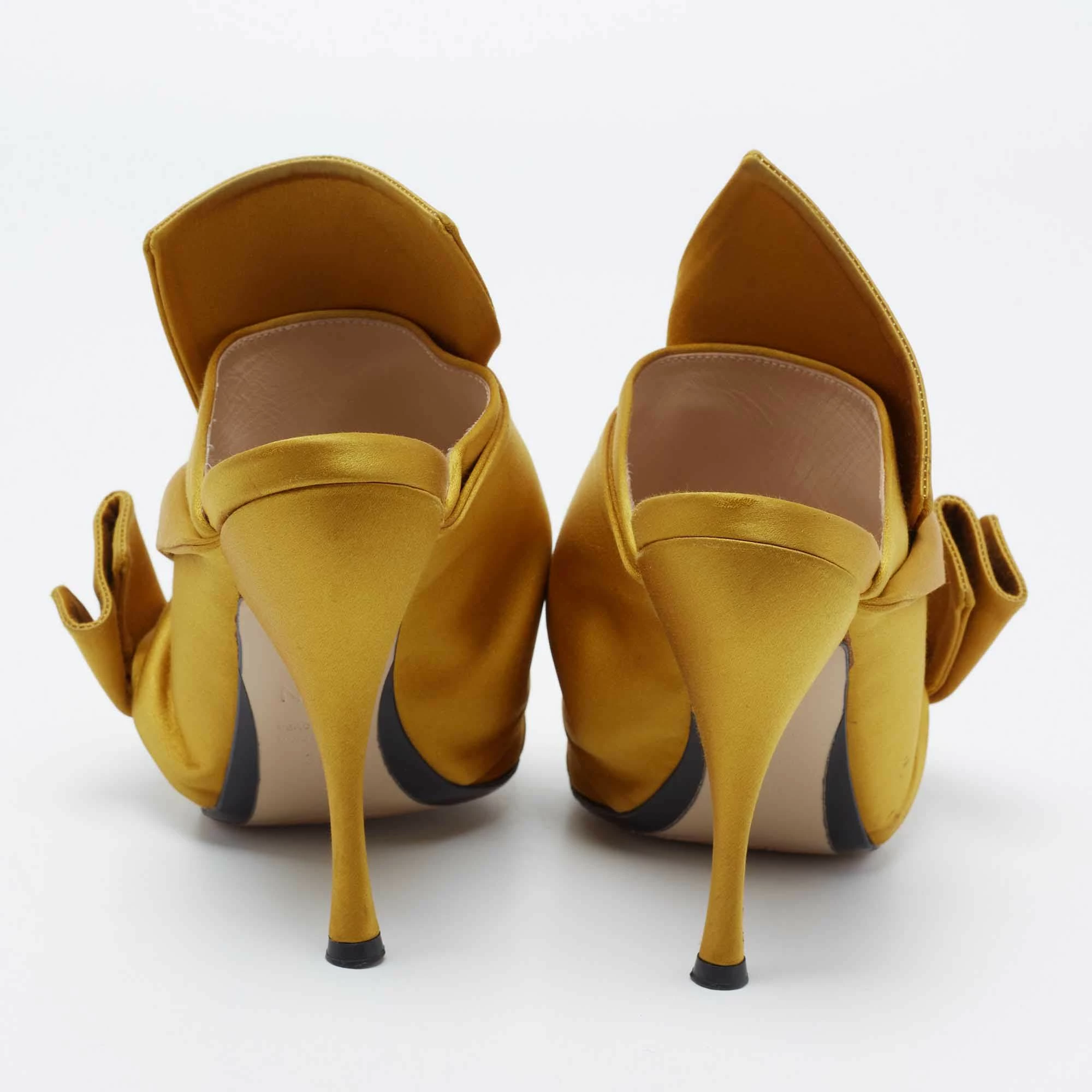 N21 N°21 Yellow Satin Ronny Pleated Slide Sandals Size 38 Women N21 N°21 Yellow Satin Ronny Pleated Slide Sandals Size 38 Women -N21shop luxury women n21 used shoes p681216 006