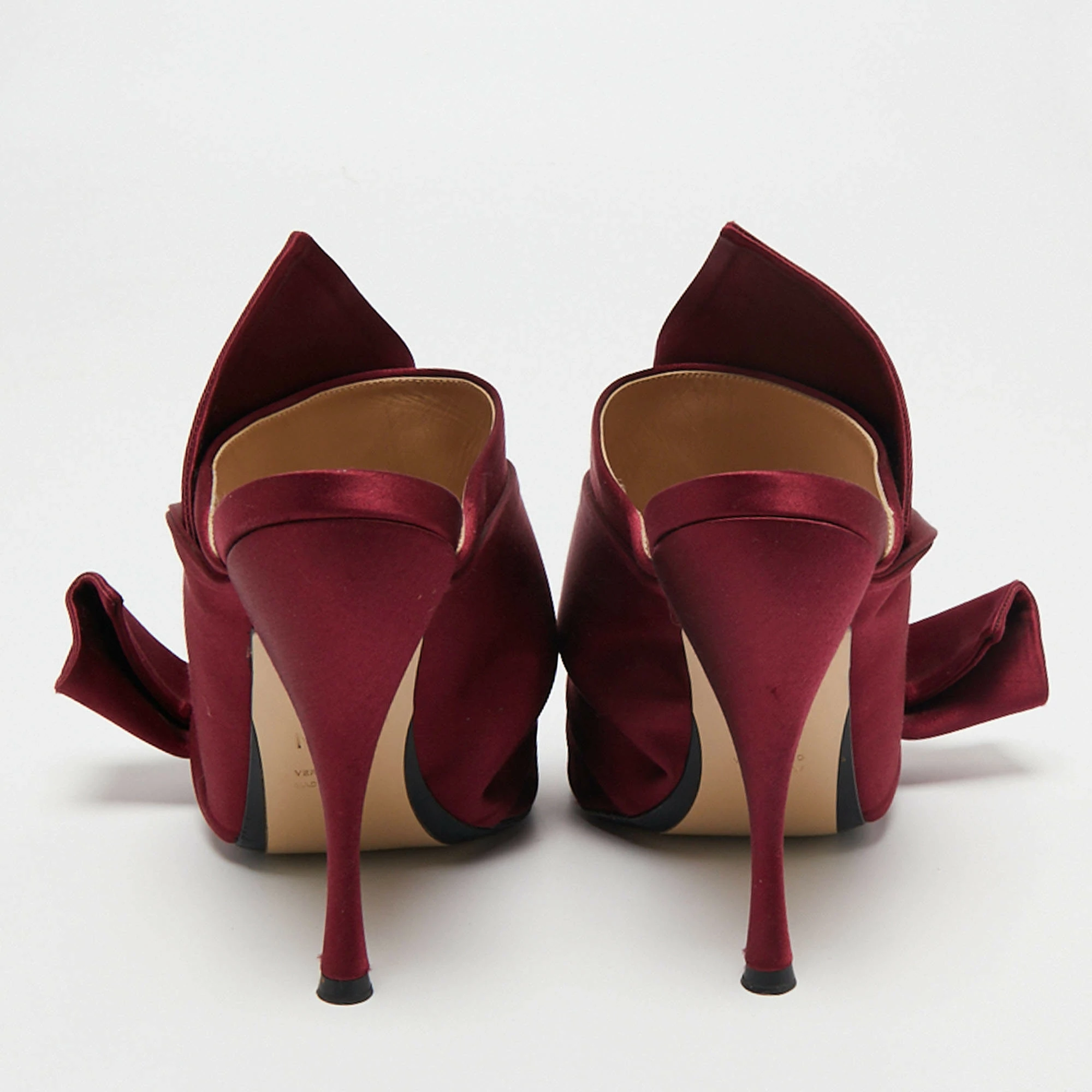 N21 N°21 Burgundy Satin Ronny Pleated Mules Sandals Size 39 Women N21 N°21 Burgundy Satin Ronny Pleated Mules Sandals Size 39 Women -N21shop luxury women n21 used shoes p697974 003