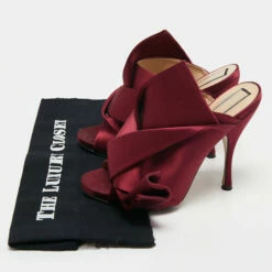 N21 N°21 Burgundy Satin Ronny Pleated Mules Sandals Size 39 Women 10 N21 N°21 Burgundy Satin Ronny Pleated Mules Sandals Size 39 Women -N21shop luxury women n21 used shoes p697974 009