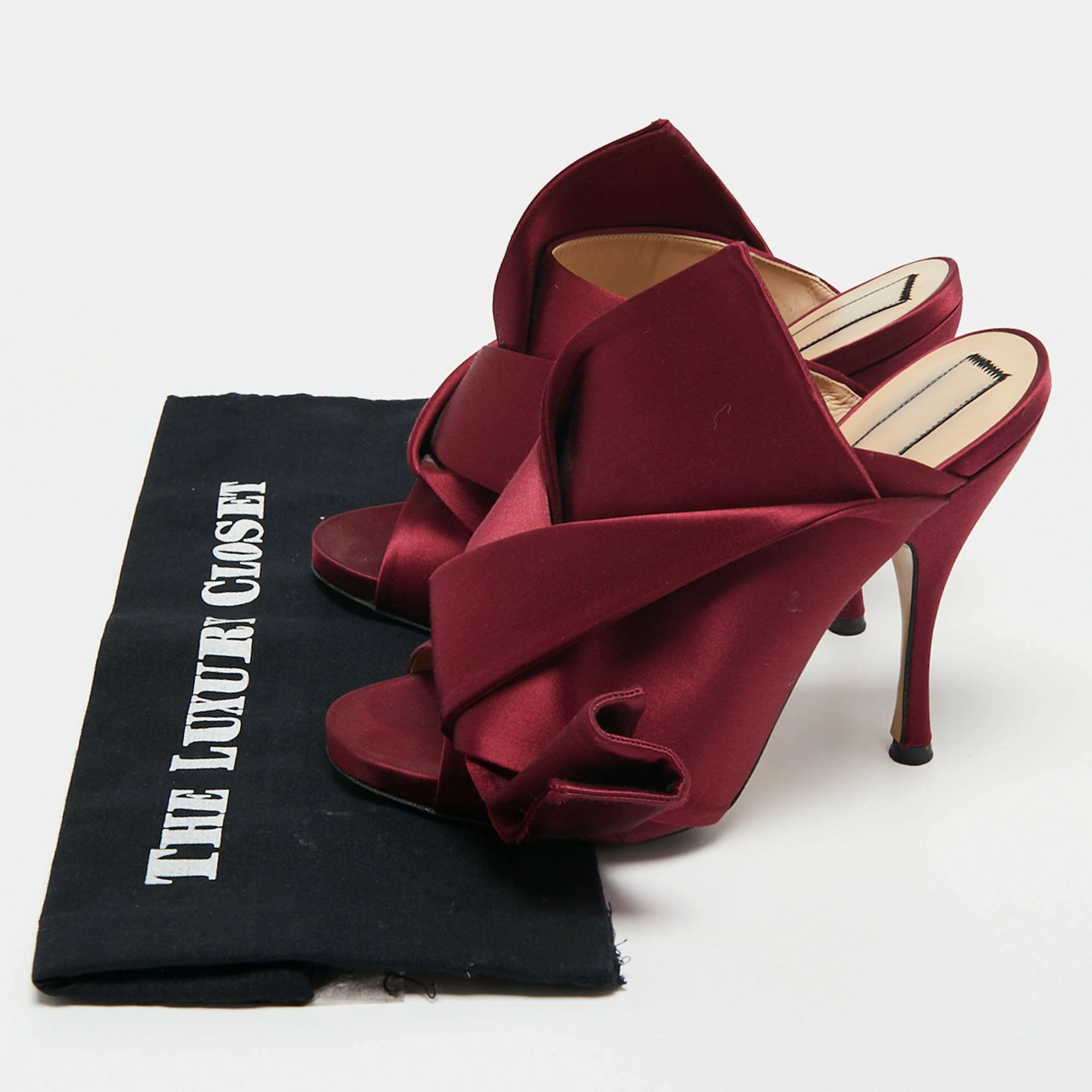 N21 N°21 Burgundy Satin Ronny Pleated Mules Sandals Size 39 Women N21 N°21 Burgundy Satin Ronny Pleated Mules Sandals Size 39 Women -N21shop luxury women n21 used shoes p697974 009