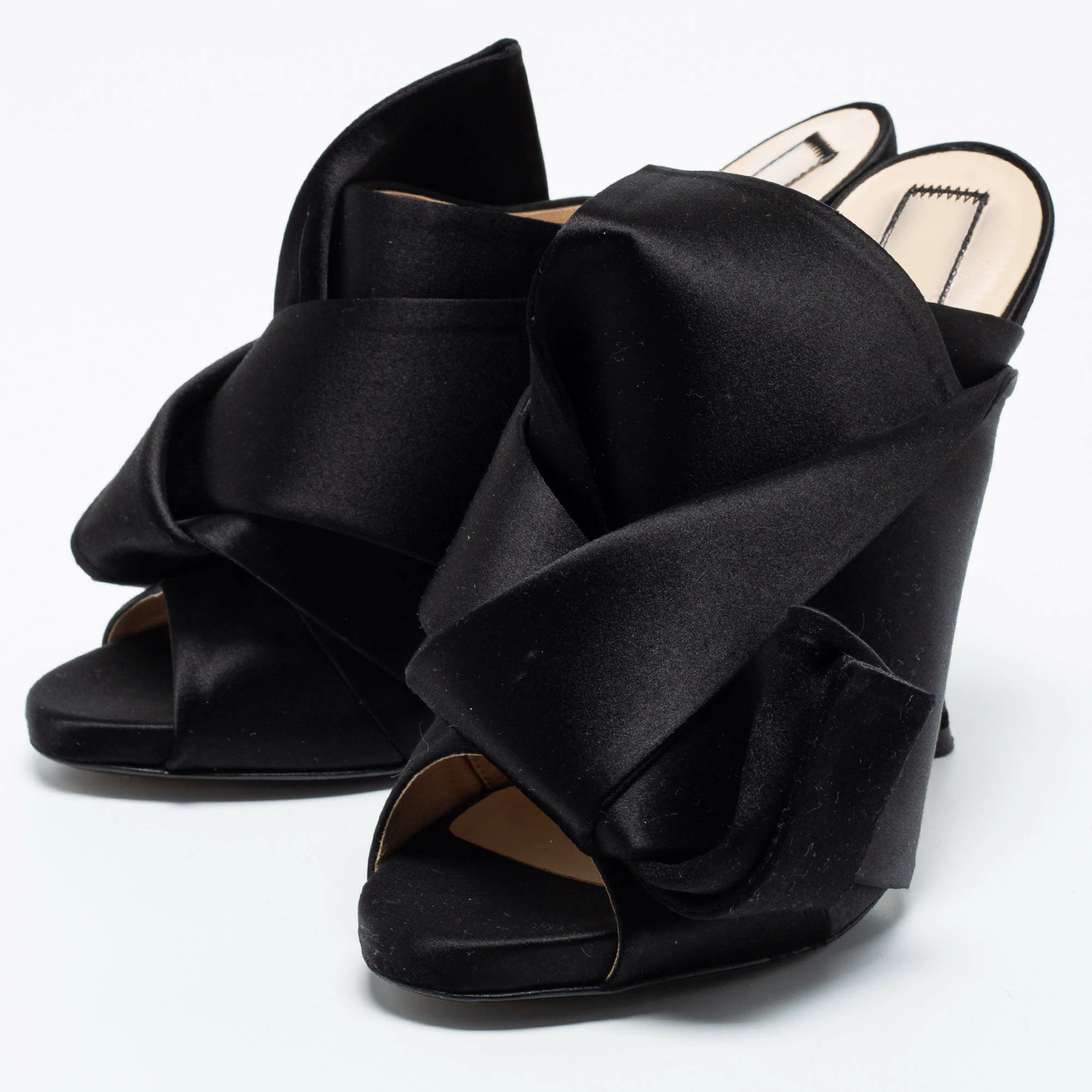 N21 Nº21 Black Satin Raso Knot Mules Size 39 Women Sandals N21 Nº21 Black Satin Raso Knot Mules Size 39 Women Sandals -N21shop luxury women n21 used shoes p701708 006
